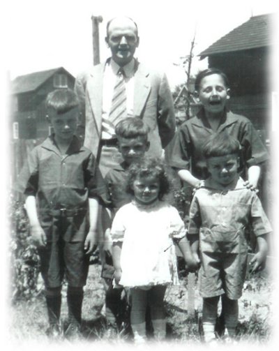 Thomas and family, Toronto, early 1930s